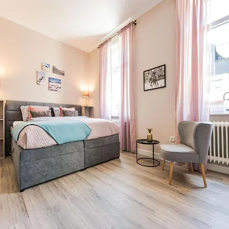 Modern With Terrace Appartamento Bad Camberg